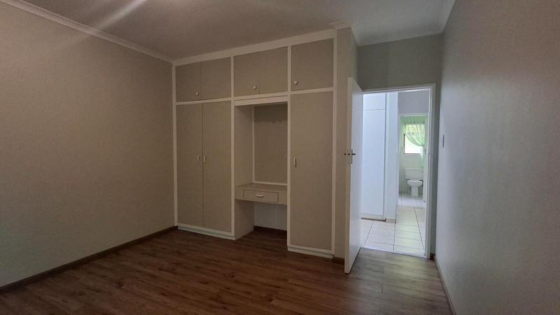 To Let 3 Bedroom Property for Rent in Table View Western Cape